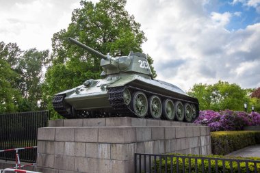 Sovyet savaş anıtı Tiergarten Merkezi Berlin, Almanya