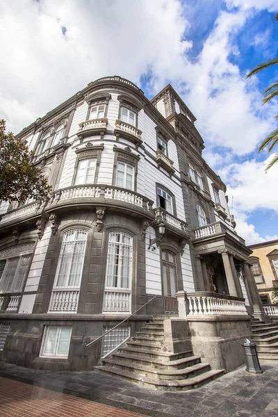 Paisaje urbano con casas en Las Palmas, Gran Canaria, España —  Fotos de Stock