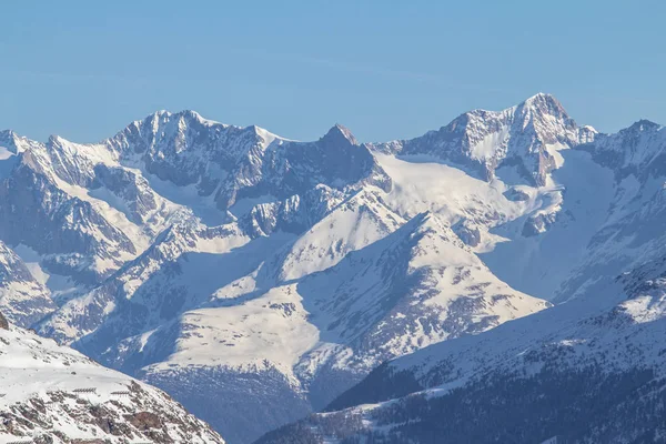 La cordillera de Saas Fee, Suiza — Foto de Stock