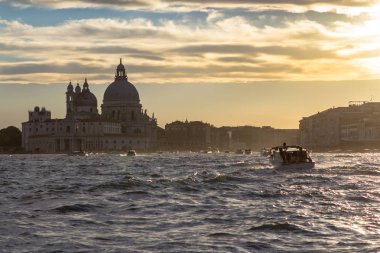Günbatımı arkasında Kilisesi, Madonna Della Salute Venedik