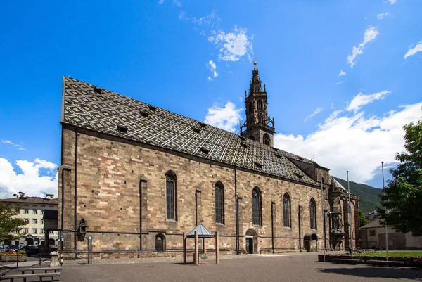 Den gotiska katedralen i Bolzano, Italien — Stockfoto