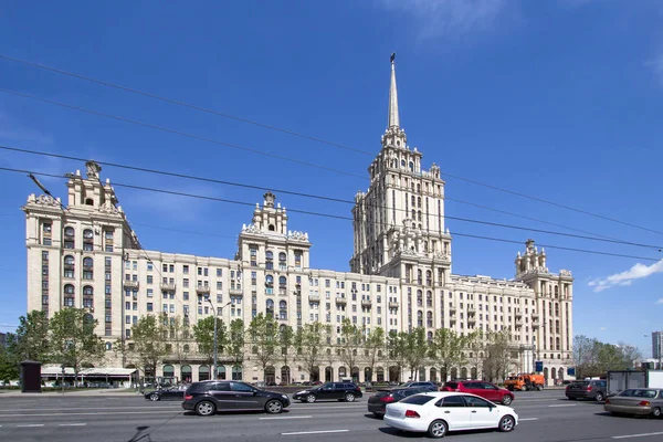 Hotel "Ucrânia" em Moscou, Rússia — Fotografia de Stock