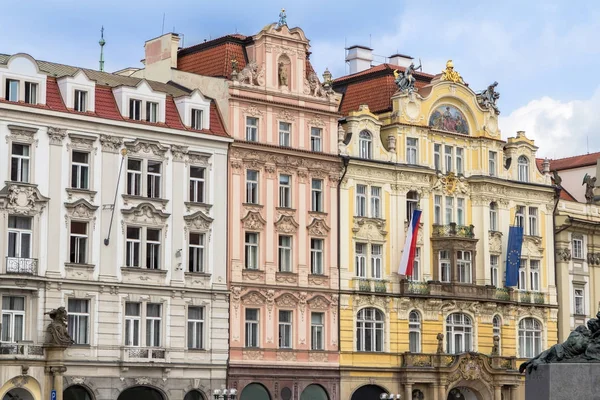 Historische Gebäude in der Prager Altstadt, Tschechische Republik — Stockfoto