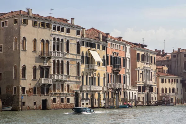 Palaces along the Grand Canal, Venice, Italy — Stock Photo, Image