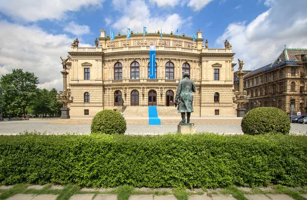 El Rudolfinum en Praga —  Fotos de Stock