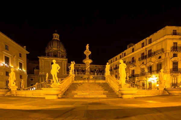 Famosa Fuente Vergüenza Barroca Piazza Pretoria Noche Palermo Italia — Foto de Stock