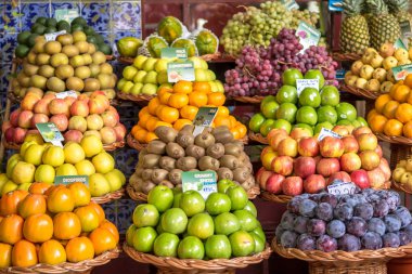 Mercado Dos Lavradores, Funchal, Madeira 'da taze egzotik meyveler