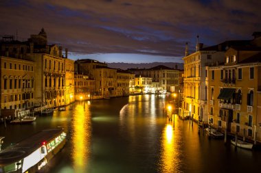 Canal Grande, gece, Venedik, İtalya
