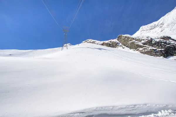 Die Bergkette in Saas Fee, Schweiz — Stockfoto