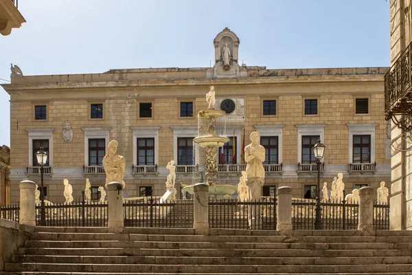 プレトリア広場、パレルモ、イタリアの恥の噴水 — ストック写真