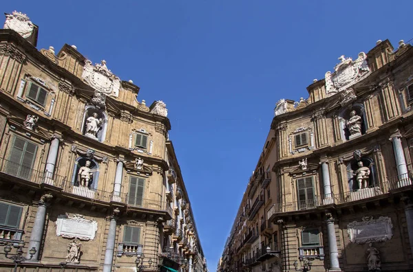 Quattro Canti di città a Palermo, Sicilia, Italia — Foto Stock