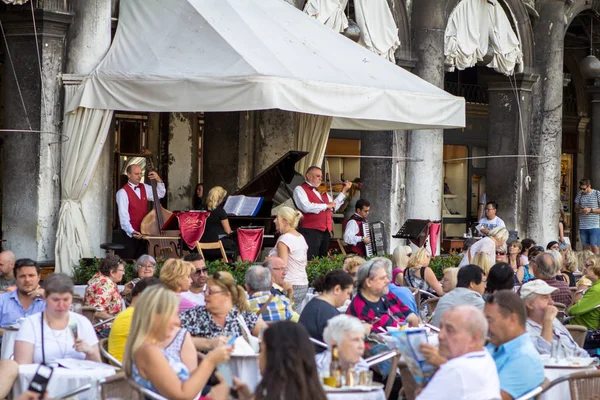 San marco plein straat café, Venetië — Stockfoto