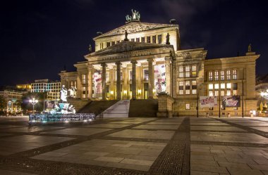 Konzerthaus, gece, Berlin, Almanya 