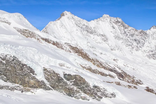 Saas Fee, İsviçre dağ aralığında — Stok fotoğraf