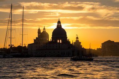 Günbatımı arkasında Kilisesi, Madonna Della Salute Venedik
