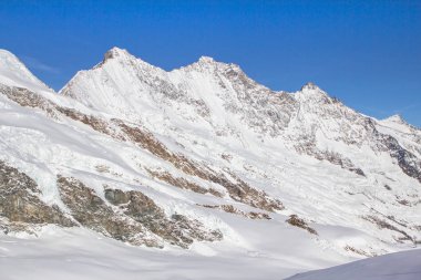 Saas Fee, İsviçre dağ aralığında