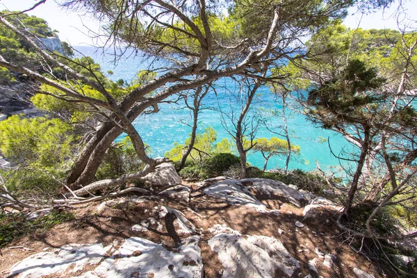 Paisaje marino cerca de Cala Mitjana, Menorca, España — Foto de Stock