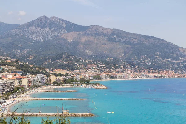 Panorama-view van Menton, Frankrijk — Stockfoto