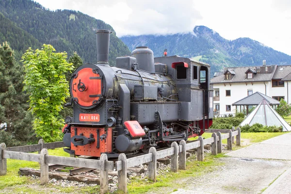 Antigua locomotora en Ortisei, Italia —  Fotos de Stock