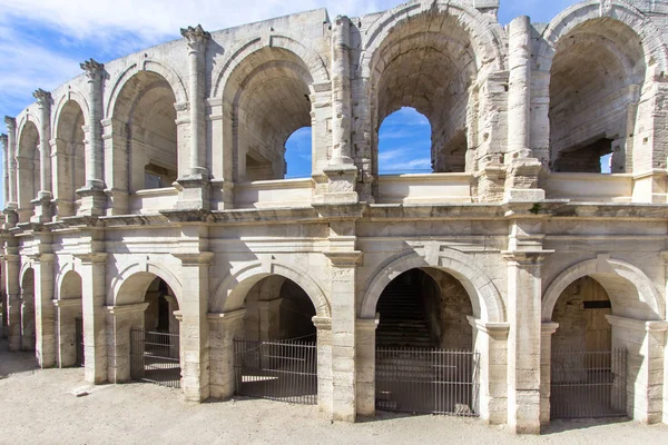 Anfiteatro romano en Arles, Francia — Foto de Stock