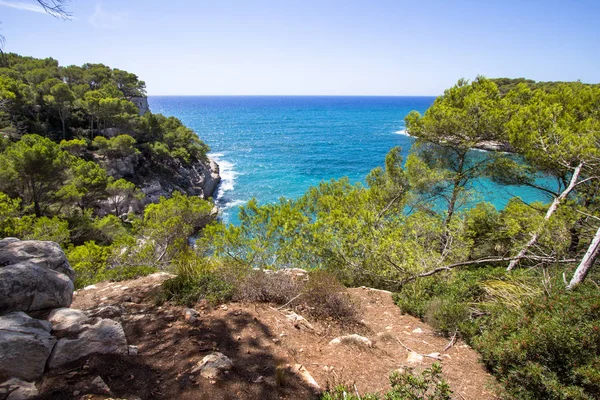 Seascape near Cala Mitjana, Menorca, Spain — Zdjęcie stockowe