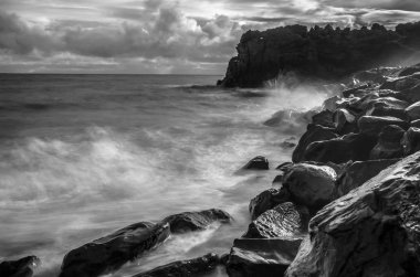 Okyanus kıyısında Madeira