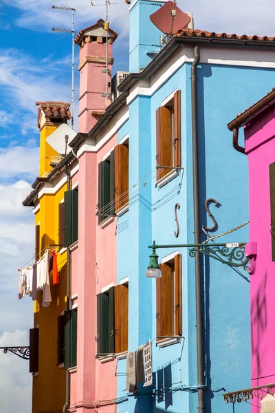 Kolorowe domy w Burano, Venice — Zdjęcie stockowe