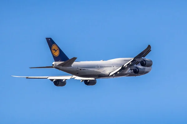 停まる飛行機離陸 — ストック写真