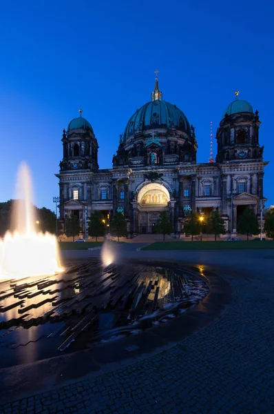 Berliner Dom at Night, Duitsland — Stockfoto