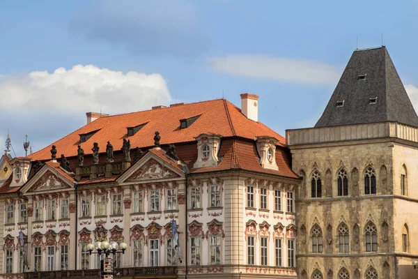 Edificios históricos en el casco antiguo de Praga, República Checa —  Fotos de Stock