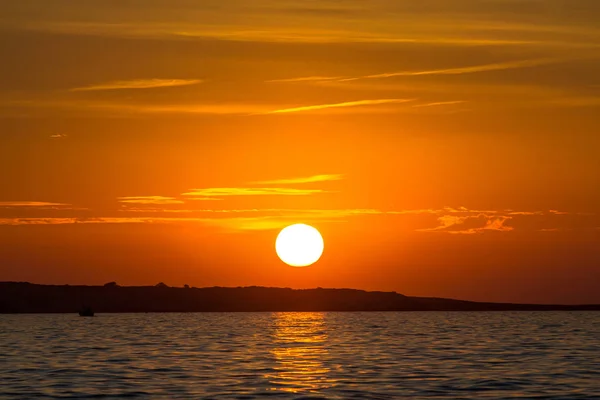 Solnedgång över havet — Stockfoto