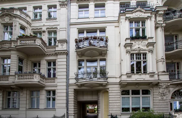 建筑在 tradidional 欧洲 archirecture 样式在波茨坦 — 图库照片