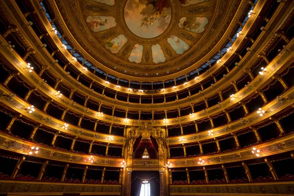 Театр Массимо, Палермо, Италия — стоковое фото