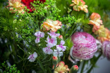 Renkli Çiçek Buketi