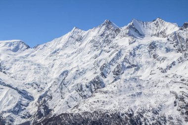 Saas Fee, İsviçre dağ aralığında