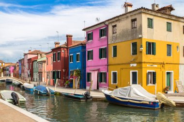 Burano, Venedik renkli evleri