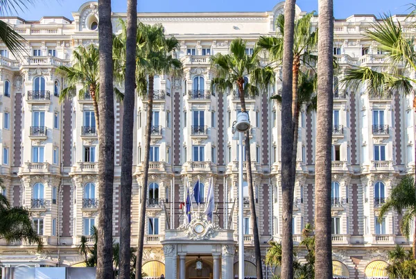 Luxurious hotel in Cannes, France — Stock Photo, Image