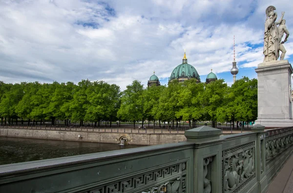 Подання до Berliner купол — стокове фото