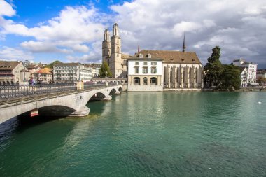 Limmat ve Grossmuenster, Zürih