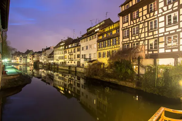 Distrito histórico "Petite France" de Estrasburgo, França — Fotografia de Stock