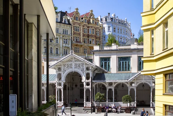 Krásné budovy města Karlovy Vary, Česká republika — Stock fotografie