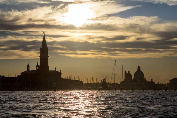 Vista del atardecer de San Giorgio Maggiore en Venecia — Foto de Stock