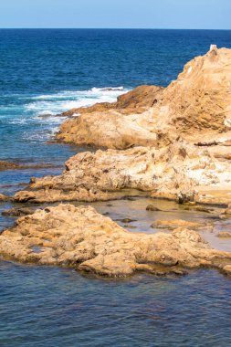 Cala Pregonda, Menorca, İspanya yakınındaki deniz manzarası