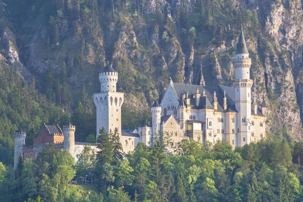 Neuschwanstein slott i Tyskland — Stockfoto