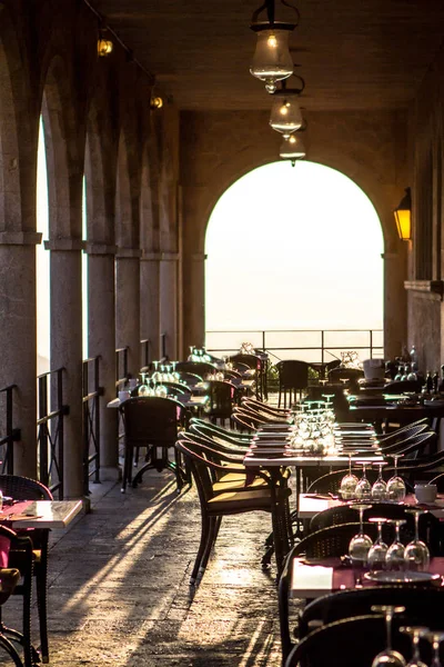 Restaurante do Mosteiro de Cura ao pôr do sol, Maiorca, Espanha — Fotografia de Stock