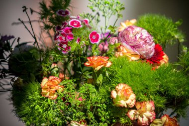 Renkli Çiçek Buketi