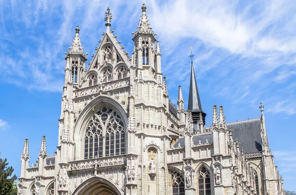 Igreja de Nossa Senhora do Sablon em Brussel, Bélgica — Fotografia de Stock