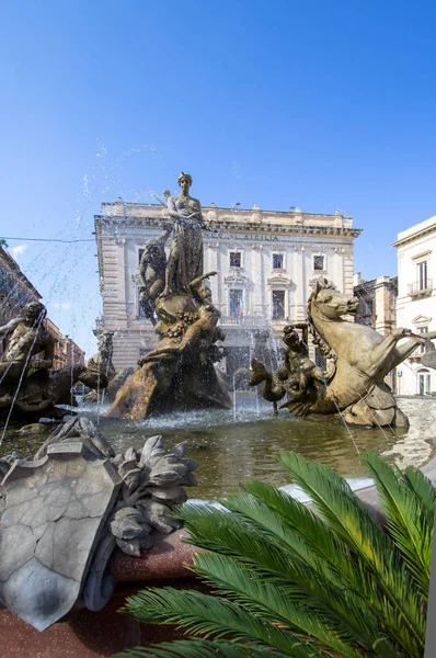 Fontein van Diana in Syracuse, Italië — Stockfoto