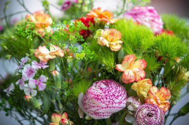 Renkli Çiçek Buketi