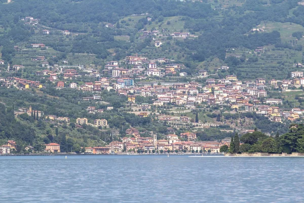 湖コモ、イタリアの町 — ストック写真